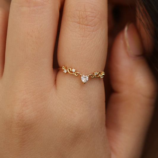 Elegant heart ring